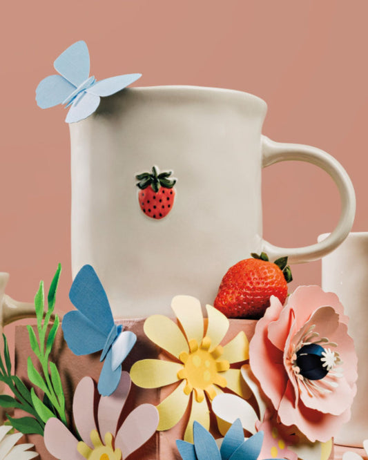 STRAWBERRY - EMBOSSED MUG