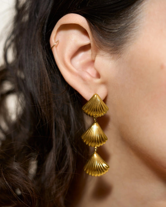 SALLY DANGLE - 18K GOLD PLATED EARRINGS