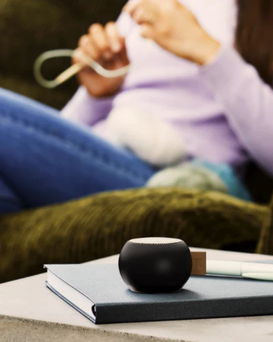 BLACK aGO MINI SPEAKER