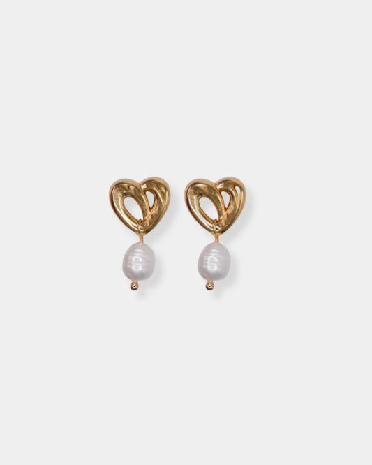 GOLD AMORE PEARL DROP EARRINGS