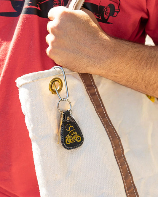 SNOOPY MOTORCYCLE SADDLE KEYCHAIN