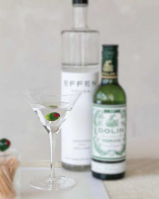 OLIVE WINE GLASS