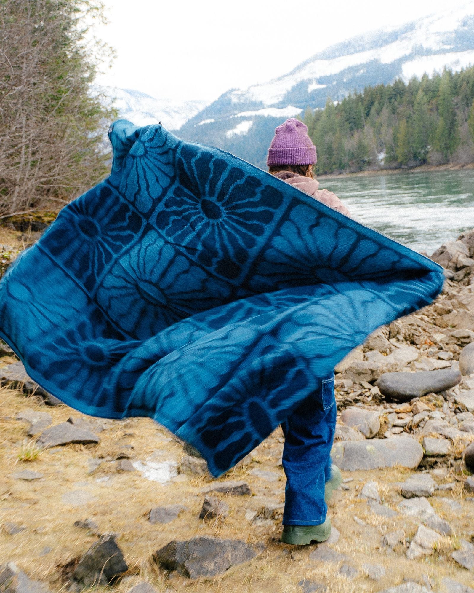 NAVY ETERNAL SUNSHINE - BLANKET