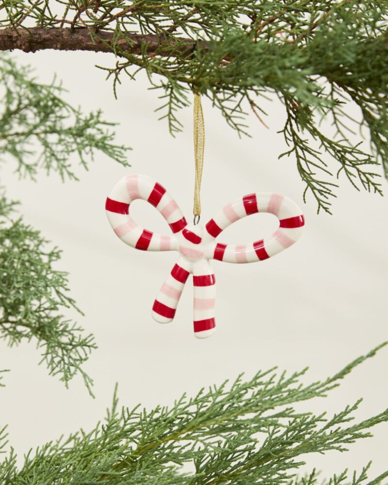 RED LUELLA BOW - ORNAMENT