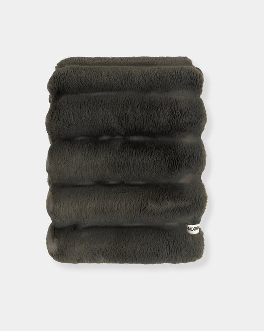 DIMENSIONAL FAUX FUR BLANKET - PEAK