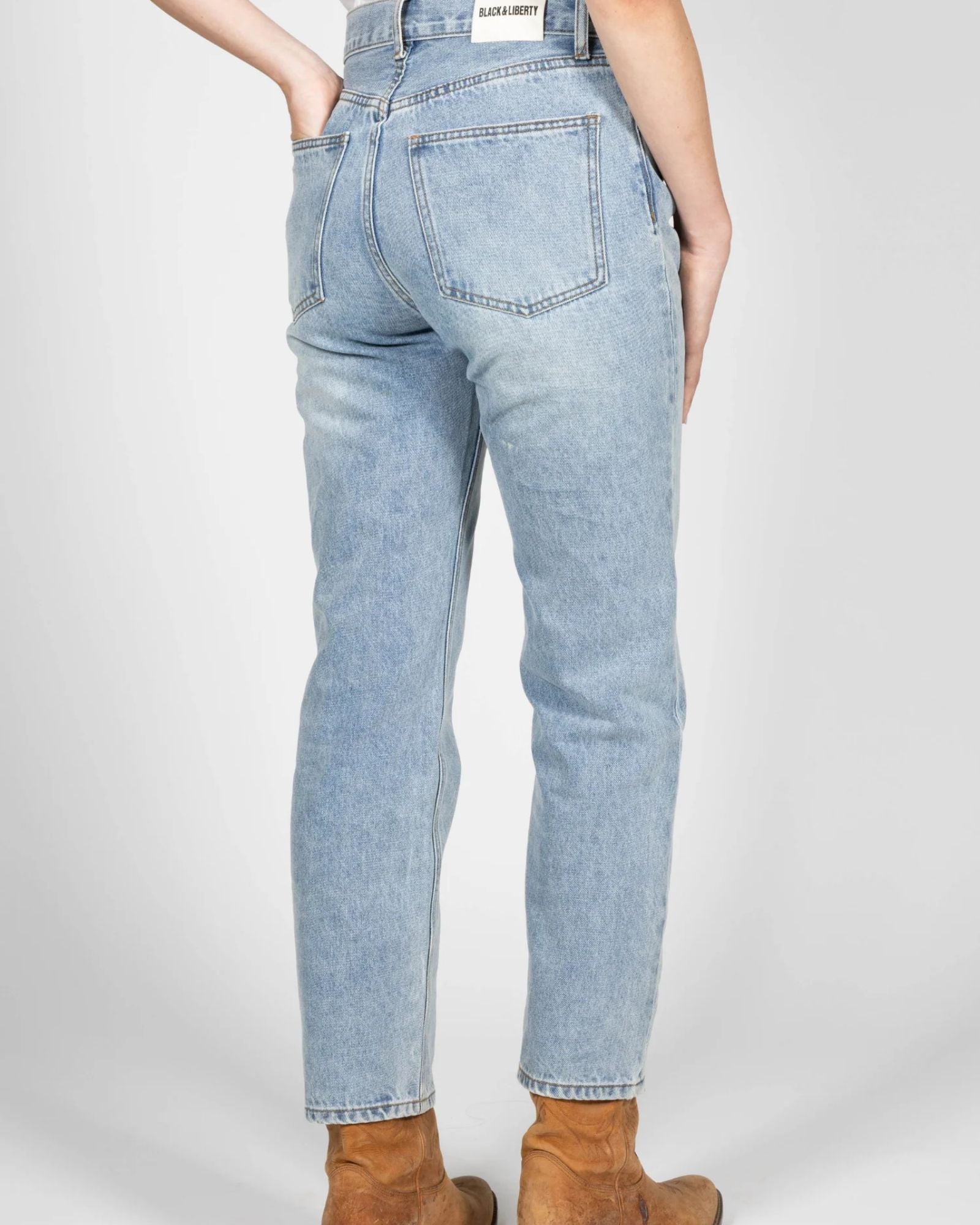 HERITAGE JEAN LIGHT BLUE