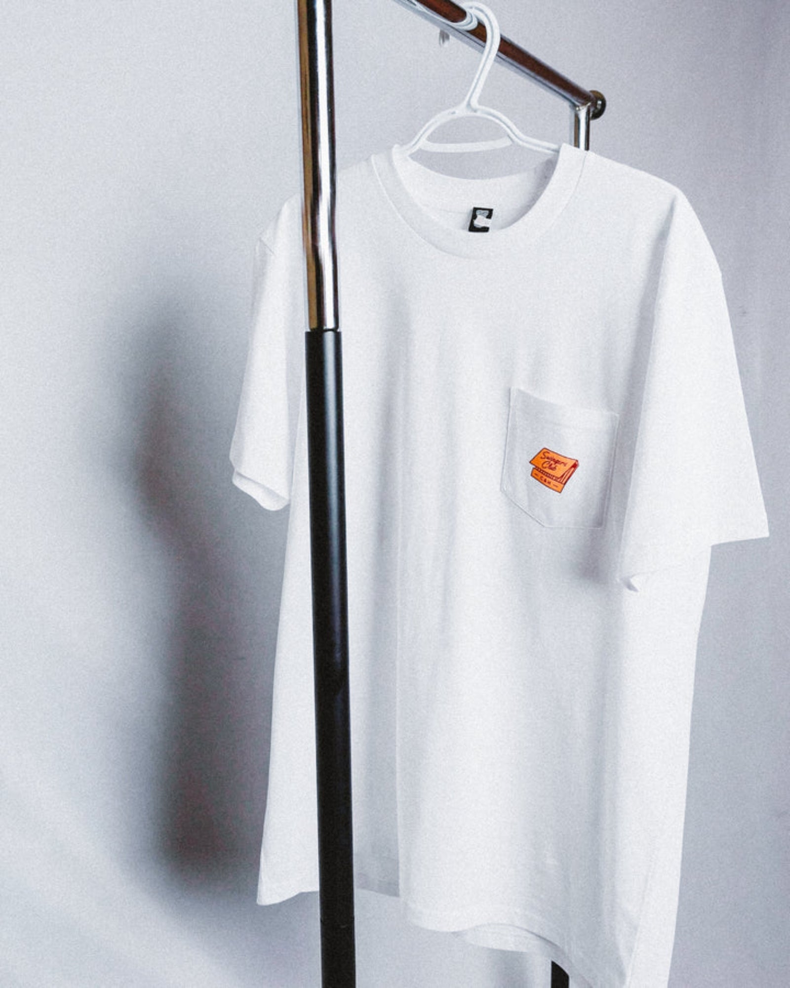WHITE SWINGERS CLUB - TSHIRT