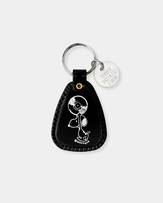 SNOOPY RECORD SADDLE KEYCHAIN