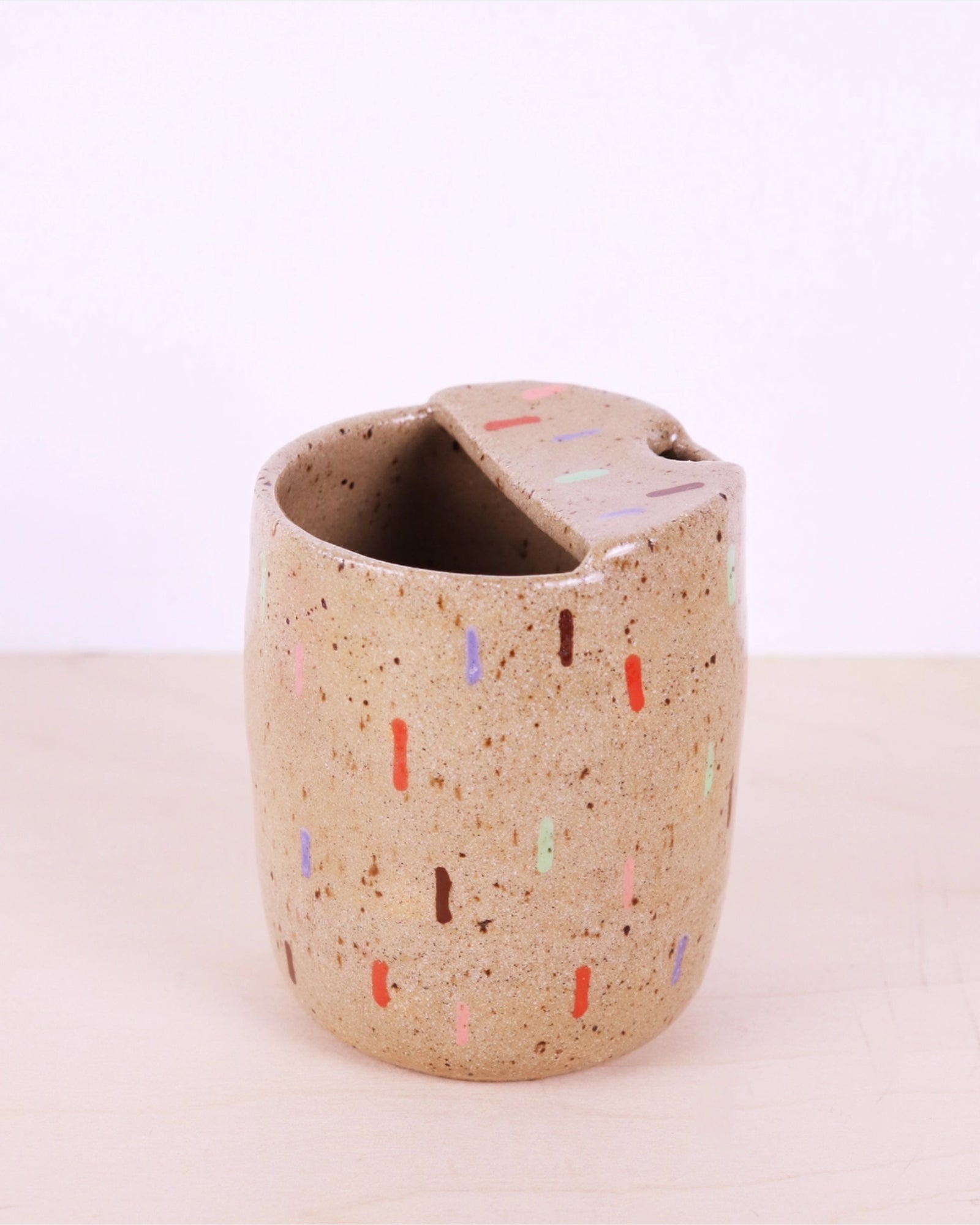 CERAMIC TRAVEL MUG - CONFETTI