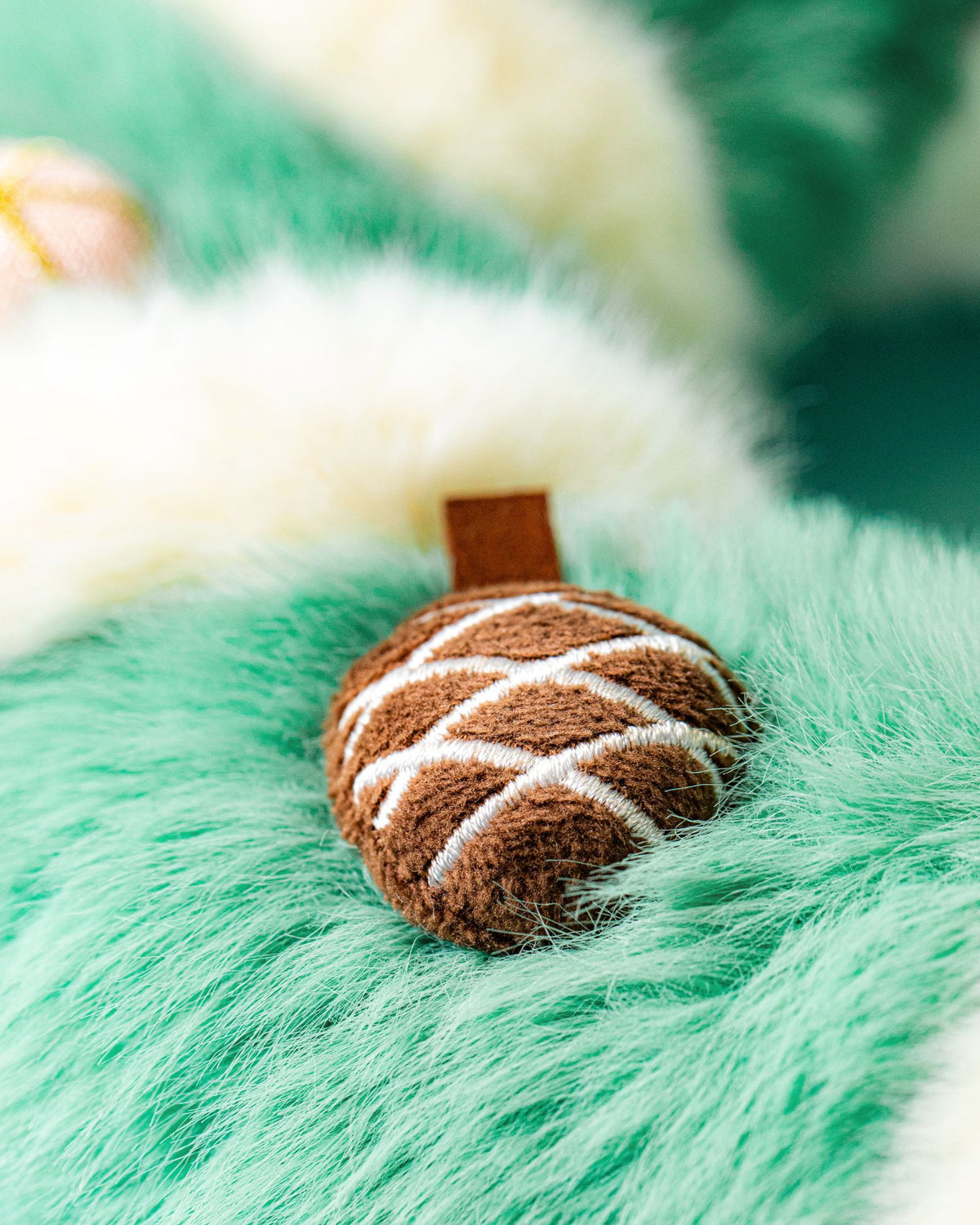 AMUSEABLES PINECONE WREATH -PLUSH TOY