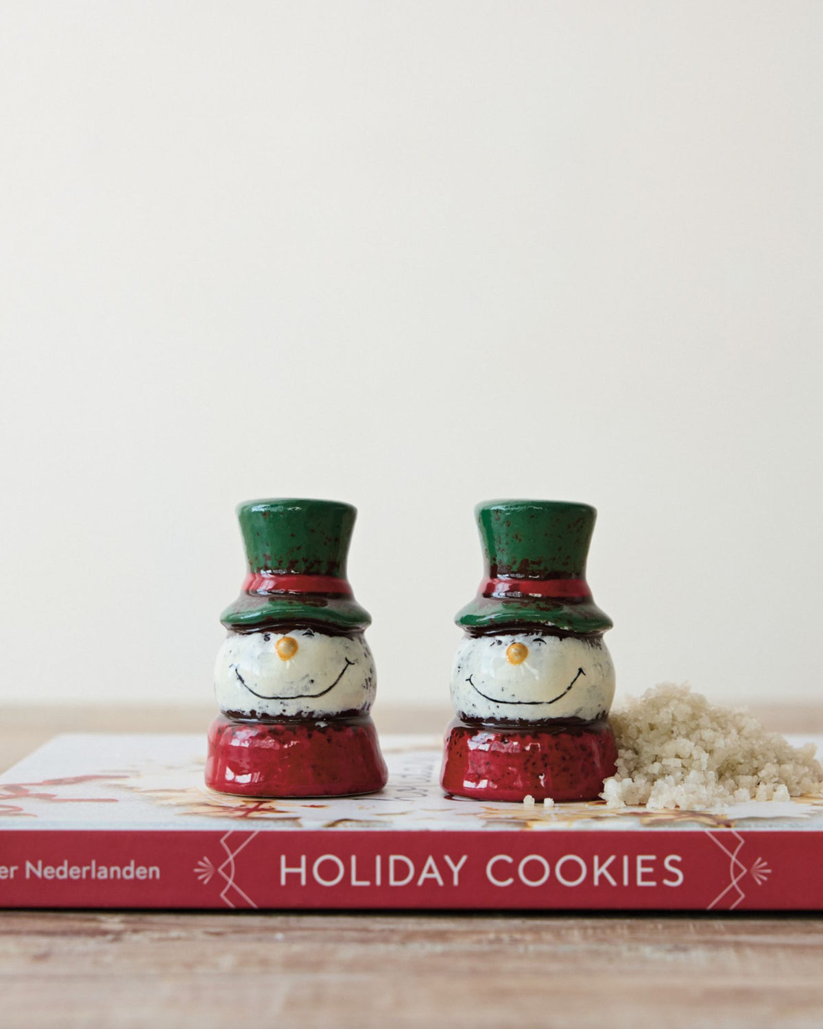 HAND PAINTED CERAMIC SNOWMAN S&P SHAKERS