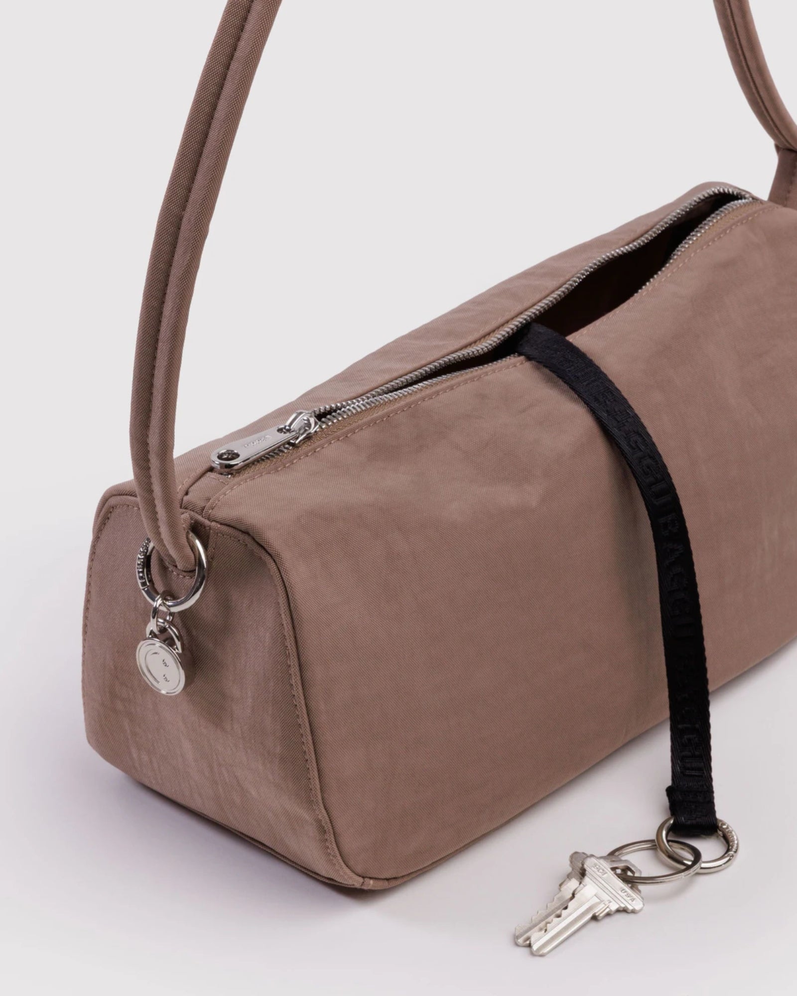 NYLON LOAF BAG - TOASTED ALMOND