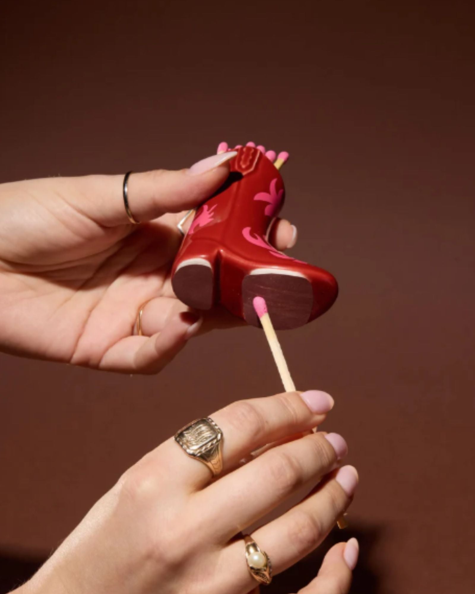 COWBOY BOOT MATCHES HOLDER - RED & PINK FLAME