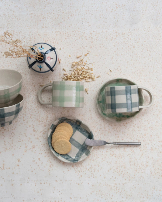BLUE GRID PATTERN MUG