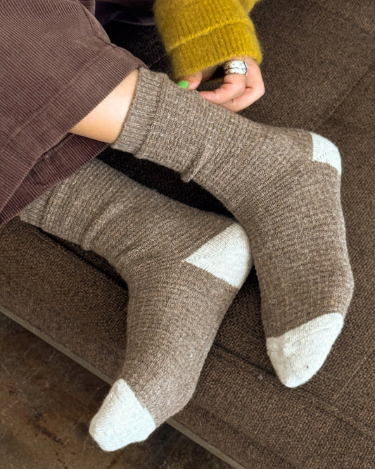 WOOL WAFFLED SOCKS - BROWN