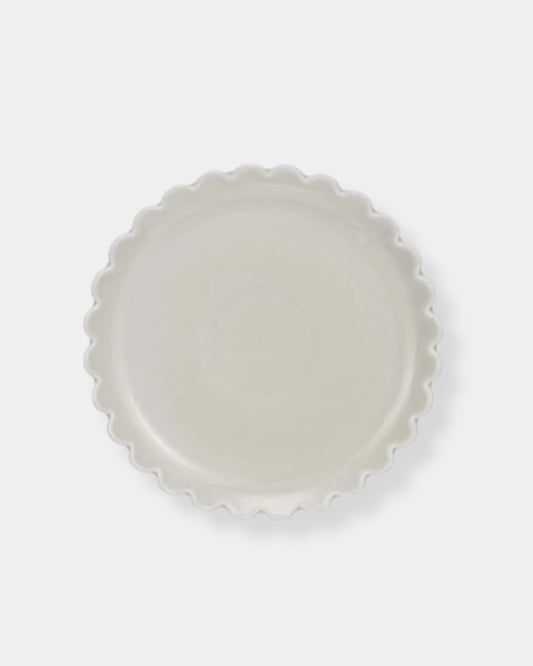 WHITE STONEWARE SCALLOPED EDGE PLATE