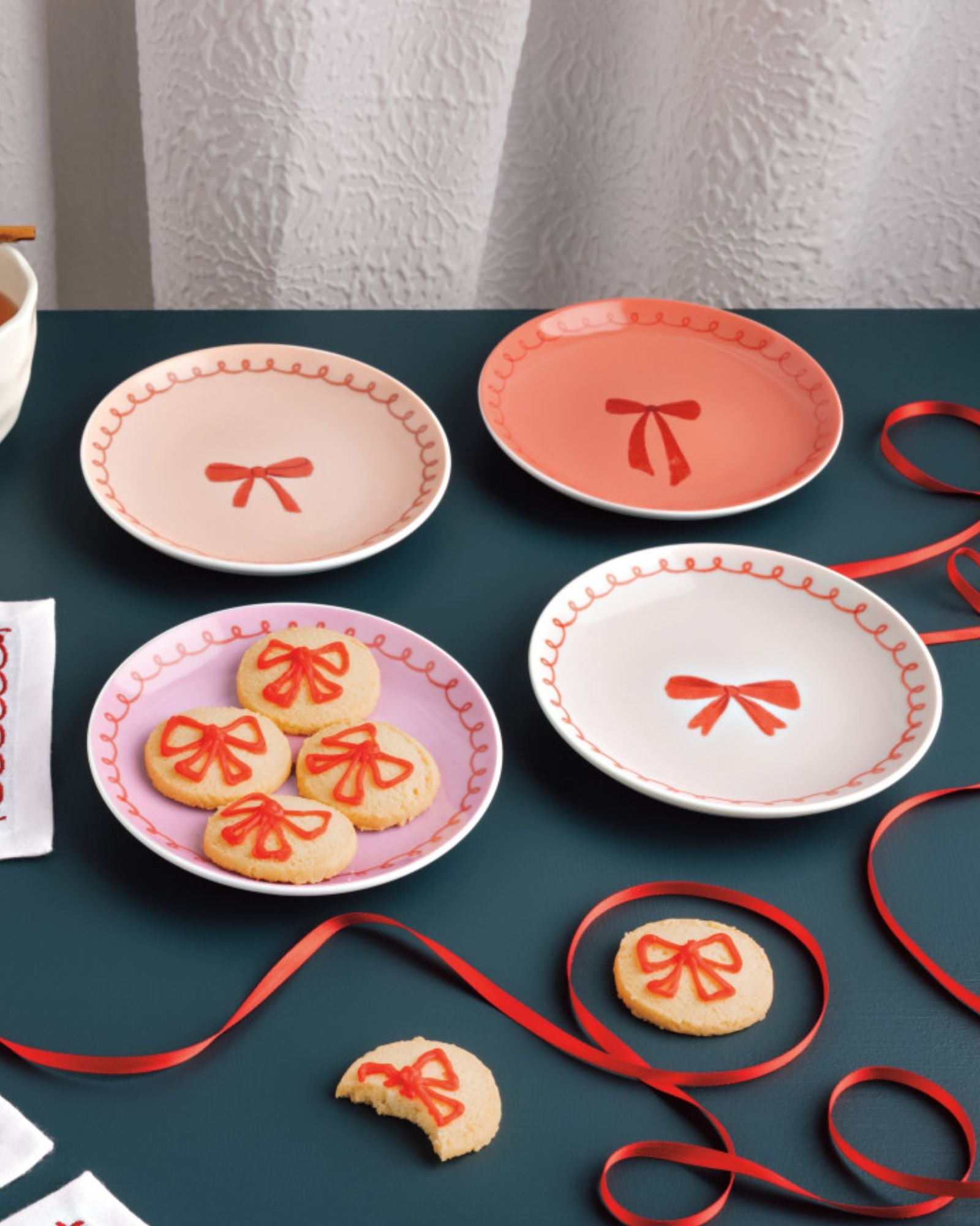 CREAM BOWTIQUE - APPETIZER PLATE