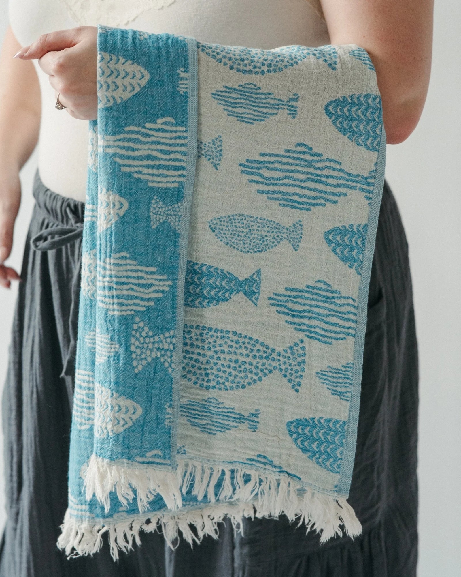 HAND TOWEL - SALTWATER FISH