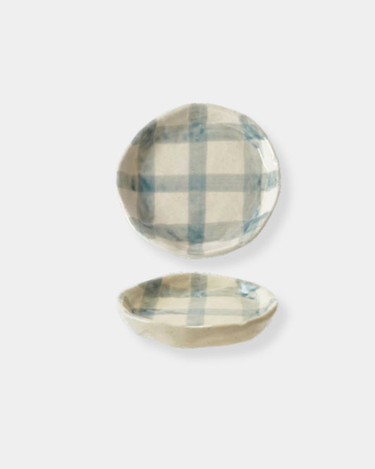 BLUE GRID PATTERN PLATE