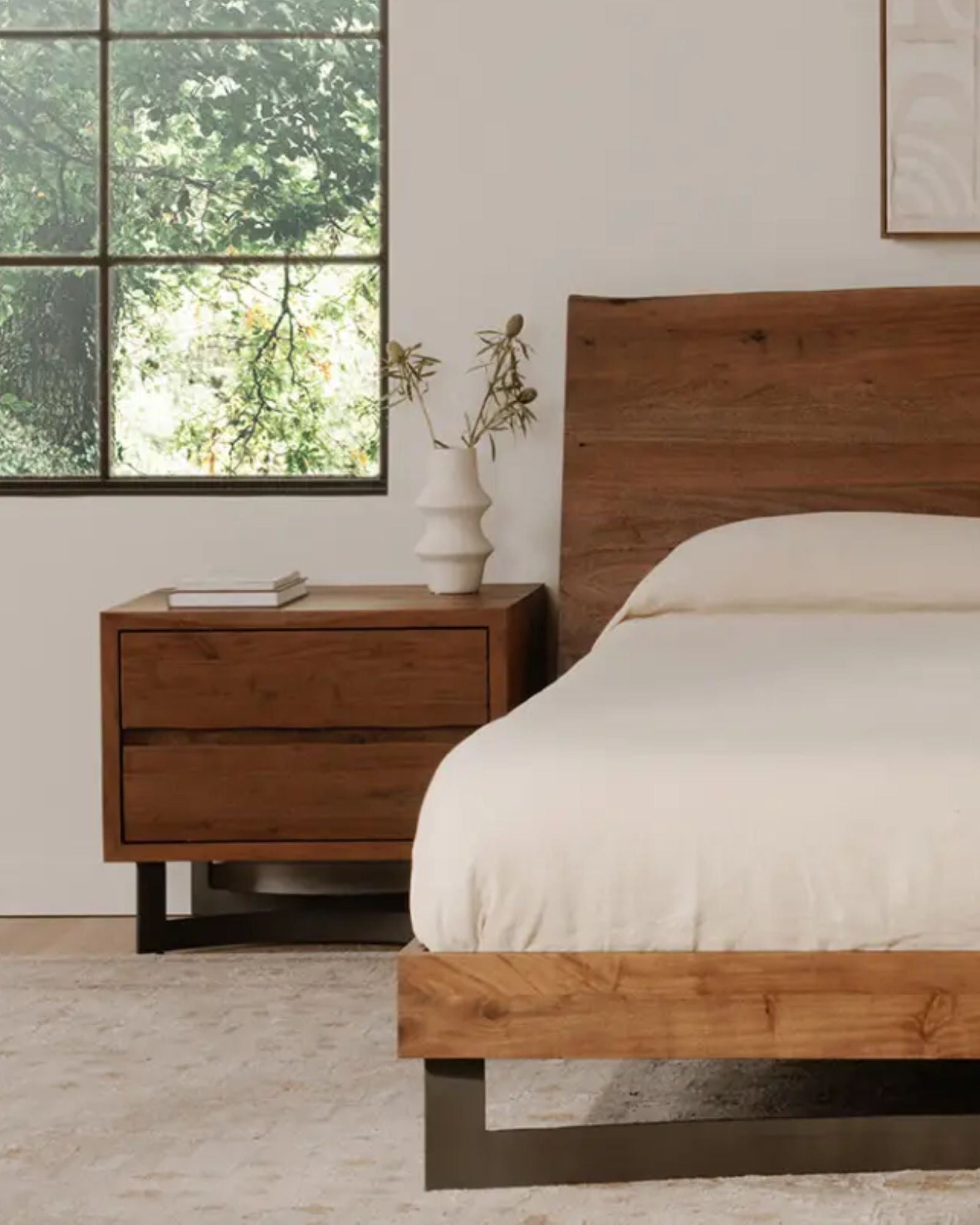 BENT NIGHTSTAND