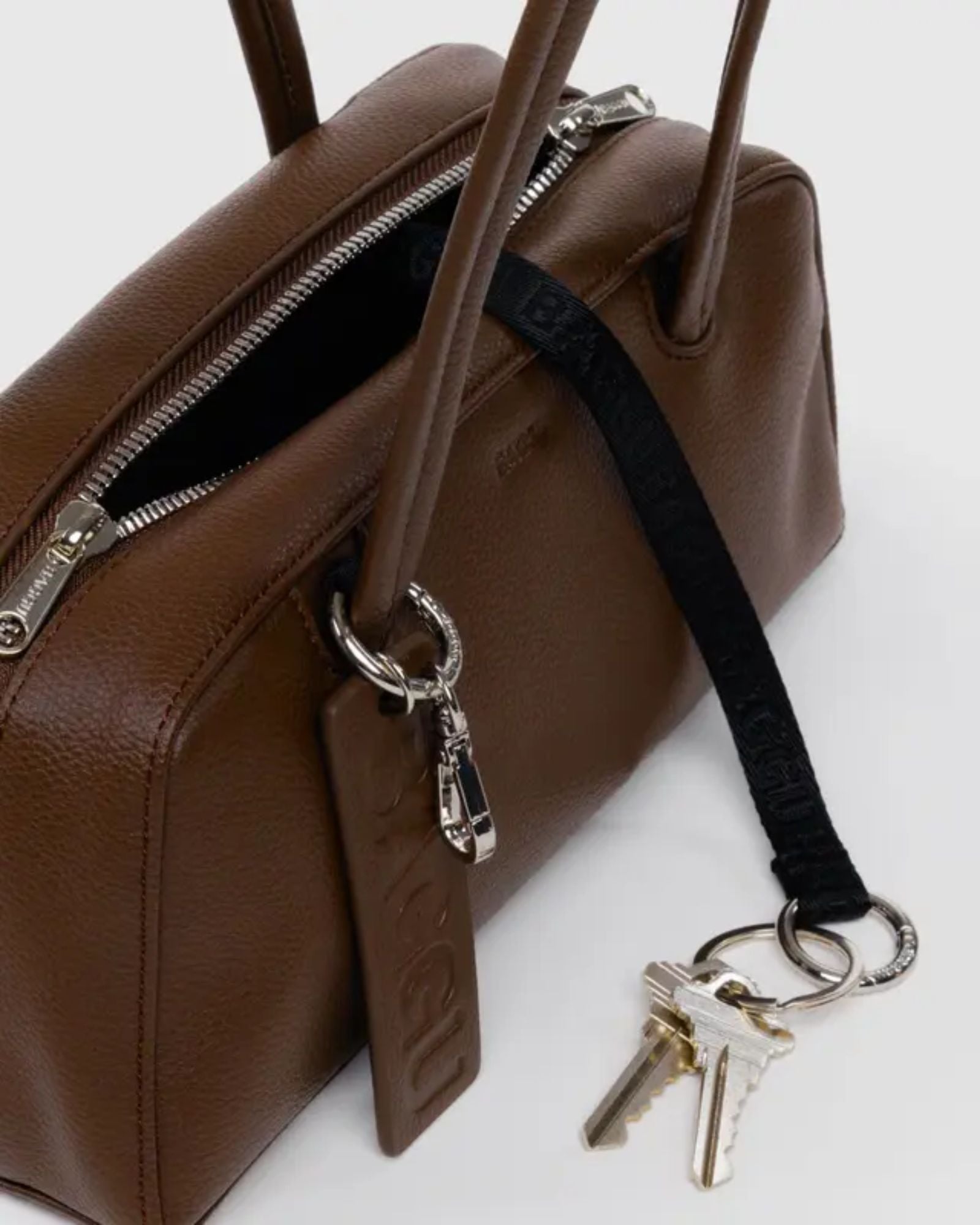 SMALL RECYCLED LEATHER BOWLER BAG - BLACK
