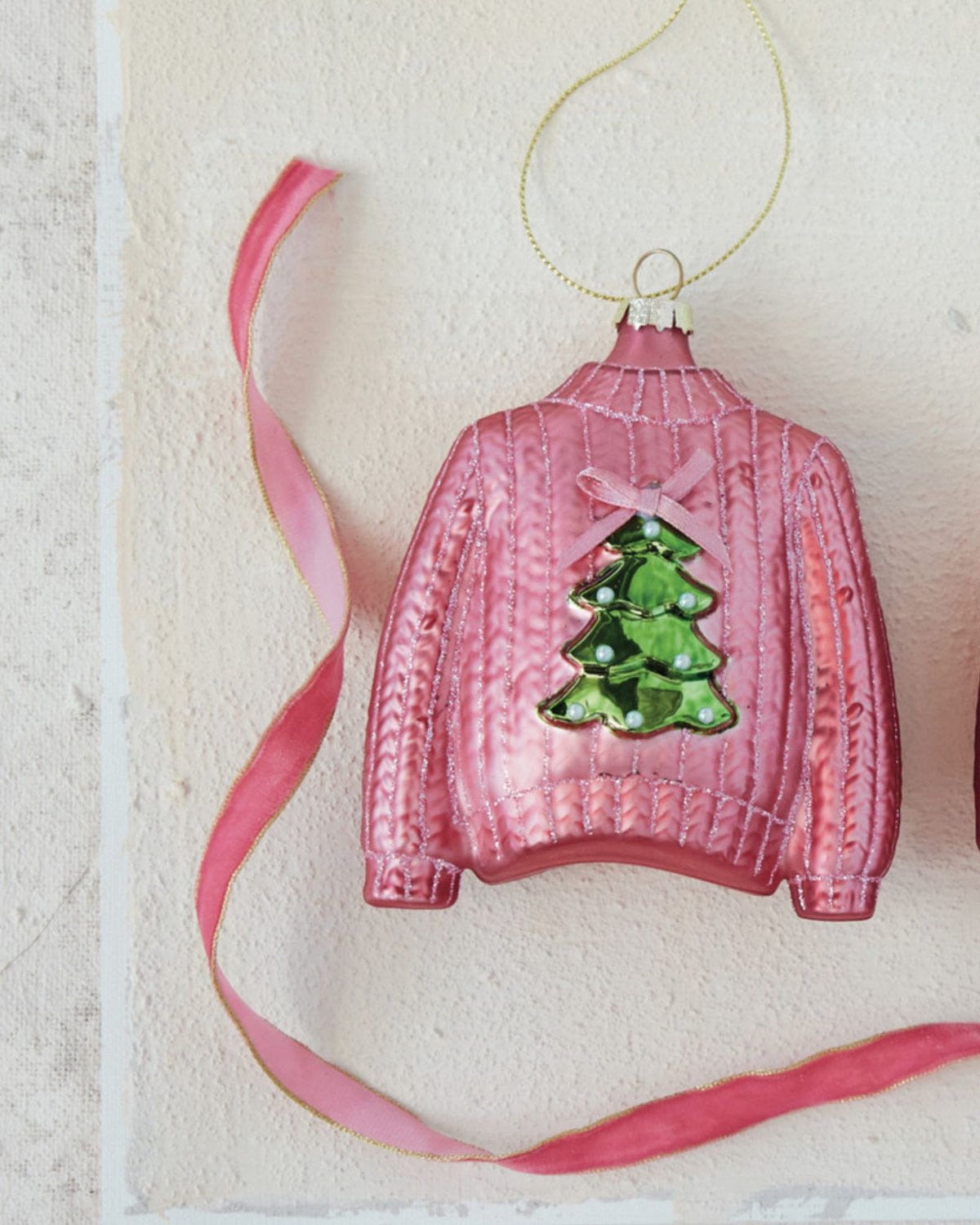 GLASS PINK SWEATER - ORNAMENT
