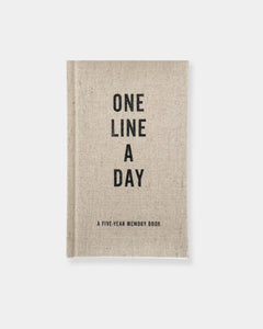 ONE LINE A DAY - 5 YEAR MEMORY BOOK