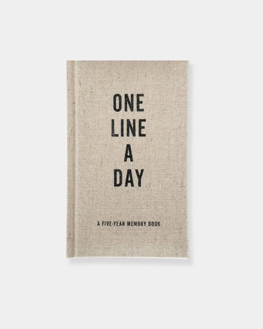 ONE LINE A DAY - 5 YEAR MEMORY BOOK