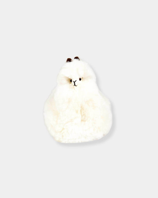 SITTING ALPACA WHITE