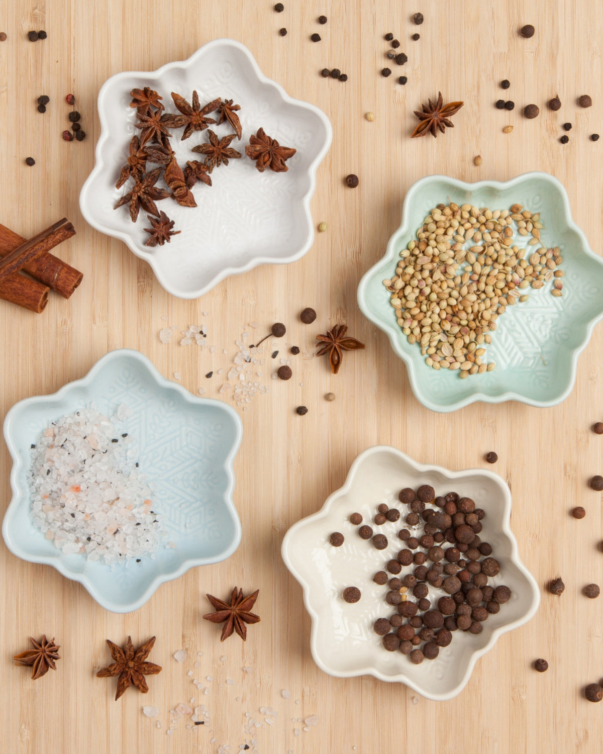 SNOWFLAKE DIPPING DISH - WHITE