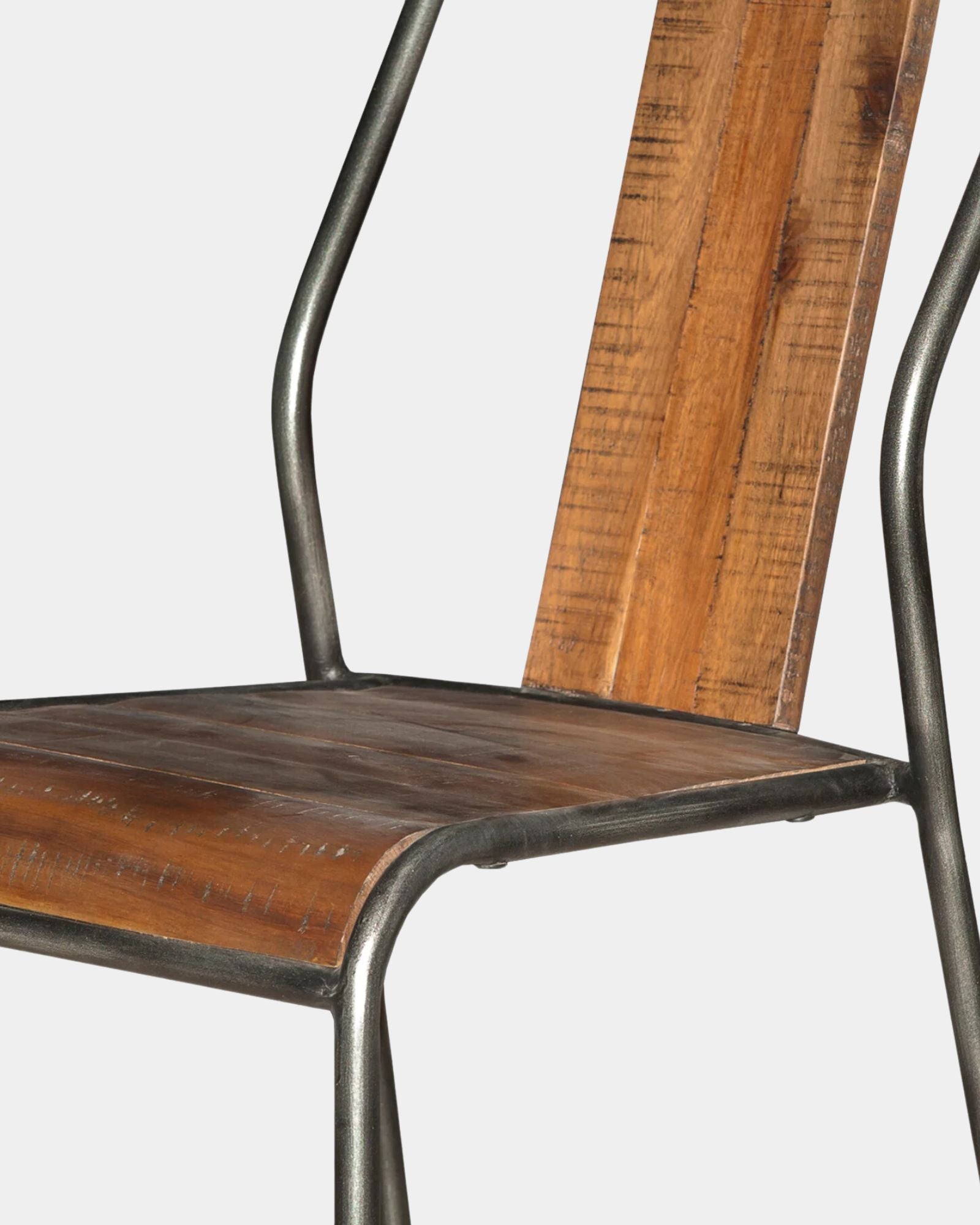VINTAGE CHAIR - BROWN