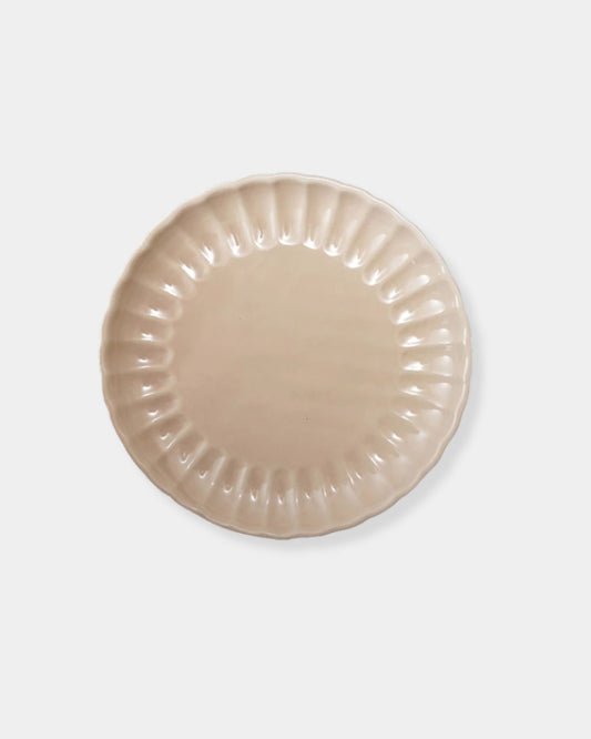 STONEWARE FLUTED PLATE - CREAM