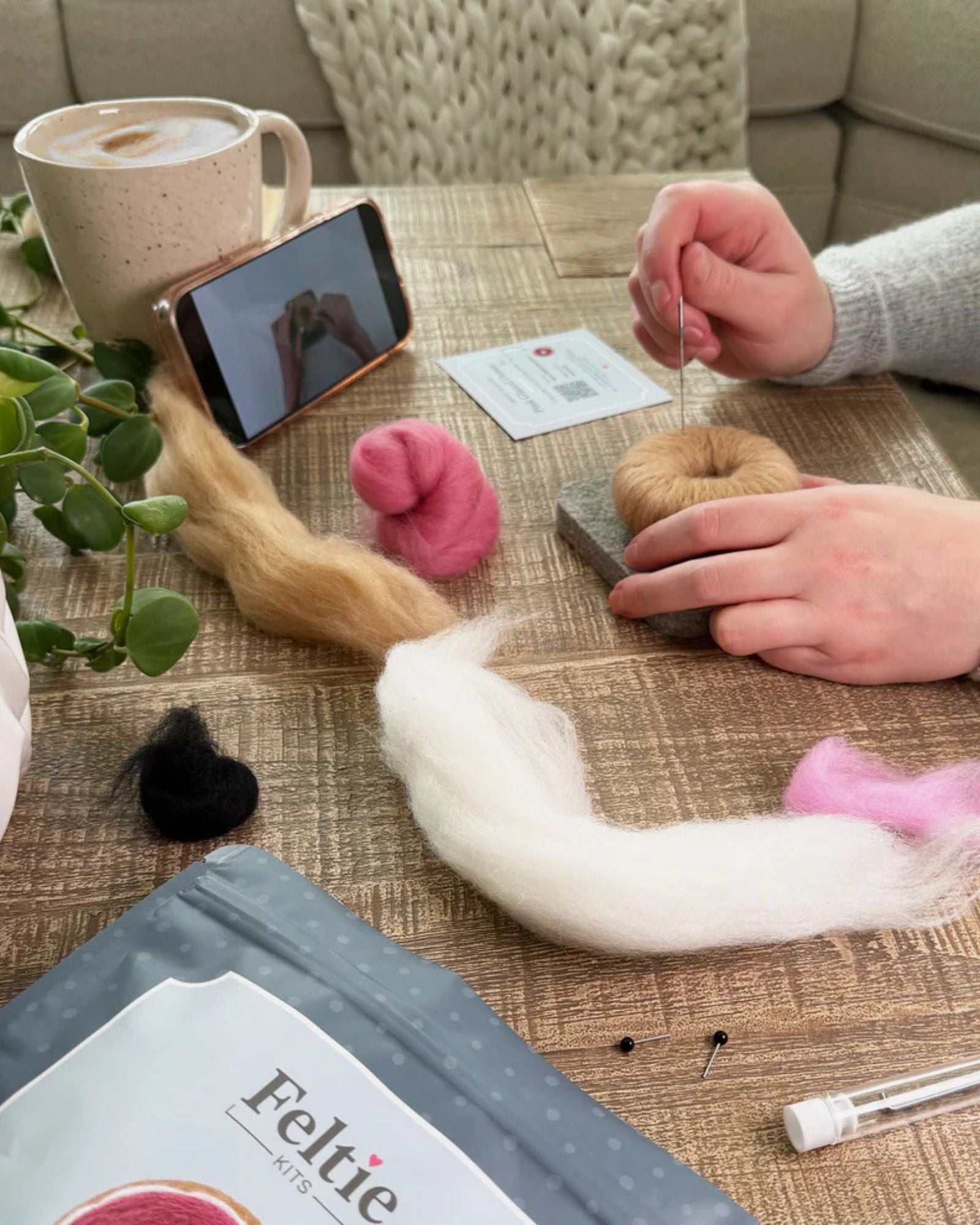 PINK GLAZED DONUT NEEDLE FELTING KIT
