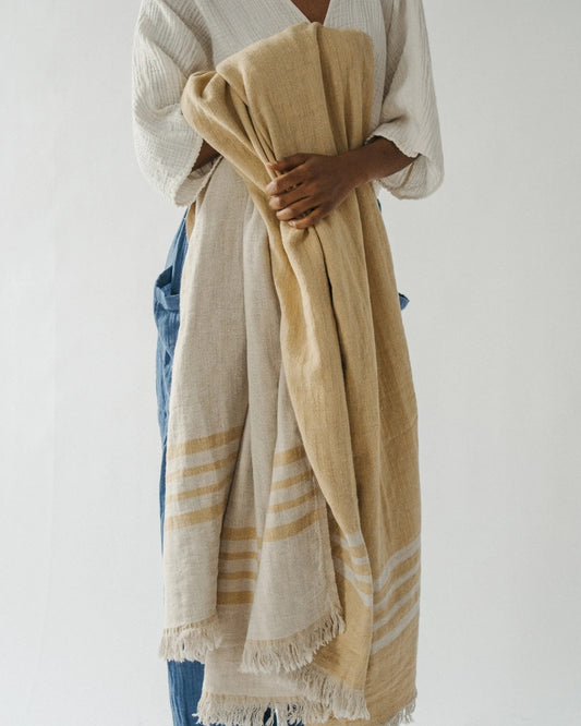 WEST COAST LINEN THROW - GOLD