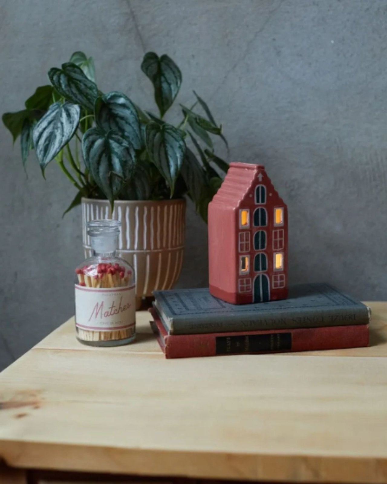 AMSTERDAM HOUSE - CERAMIC INCENSE & TEA LIGHT HOLDER | Stonewaters