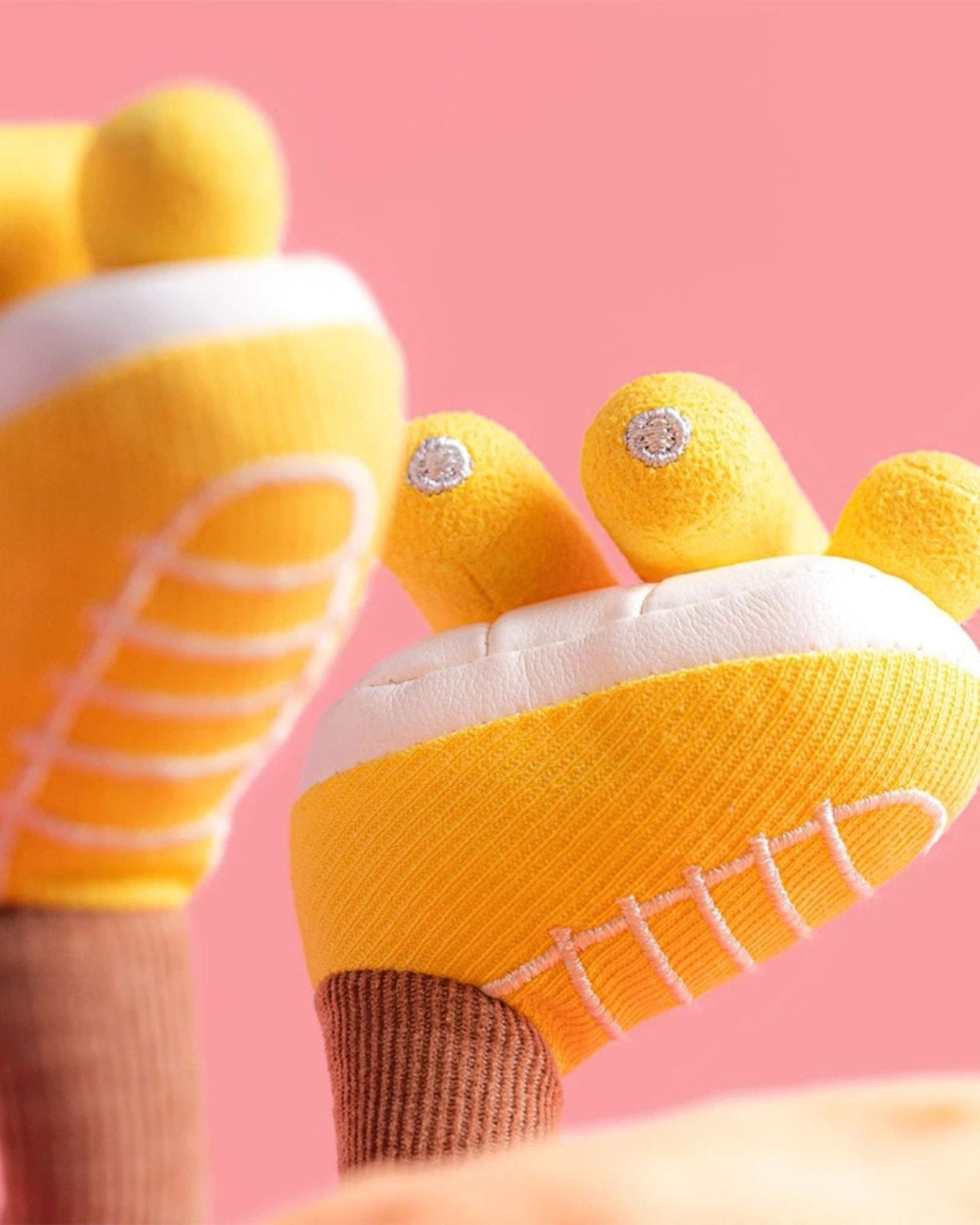 AMUSEABLES SUN ROLLER SKATES - PLUSH TOY | Stonewaters