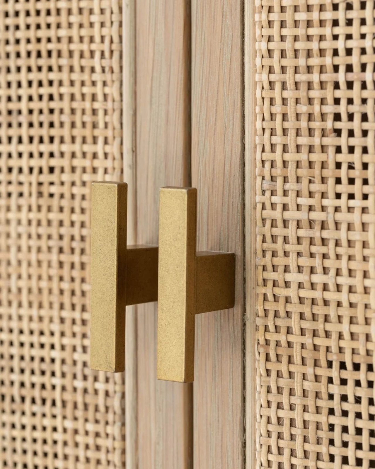 ARCO CABINET 79" | Stonewaters