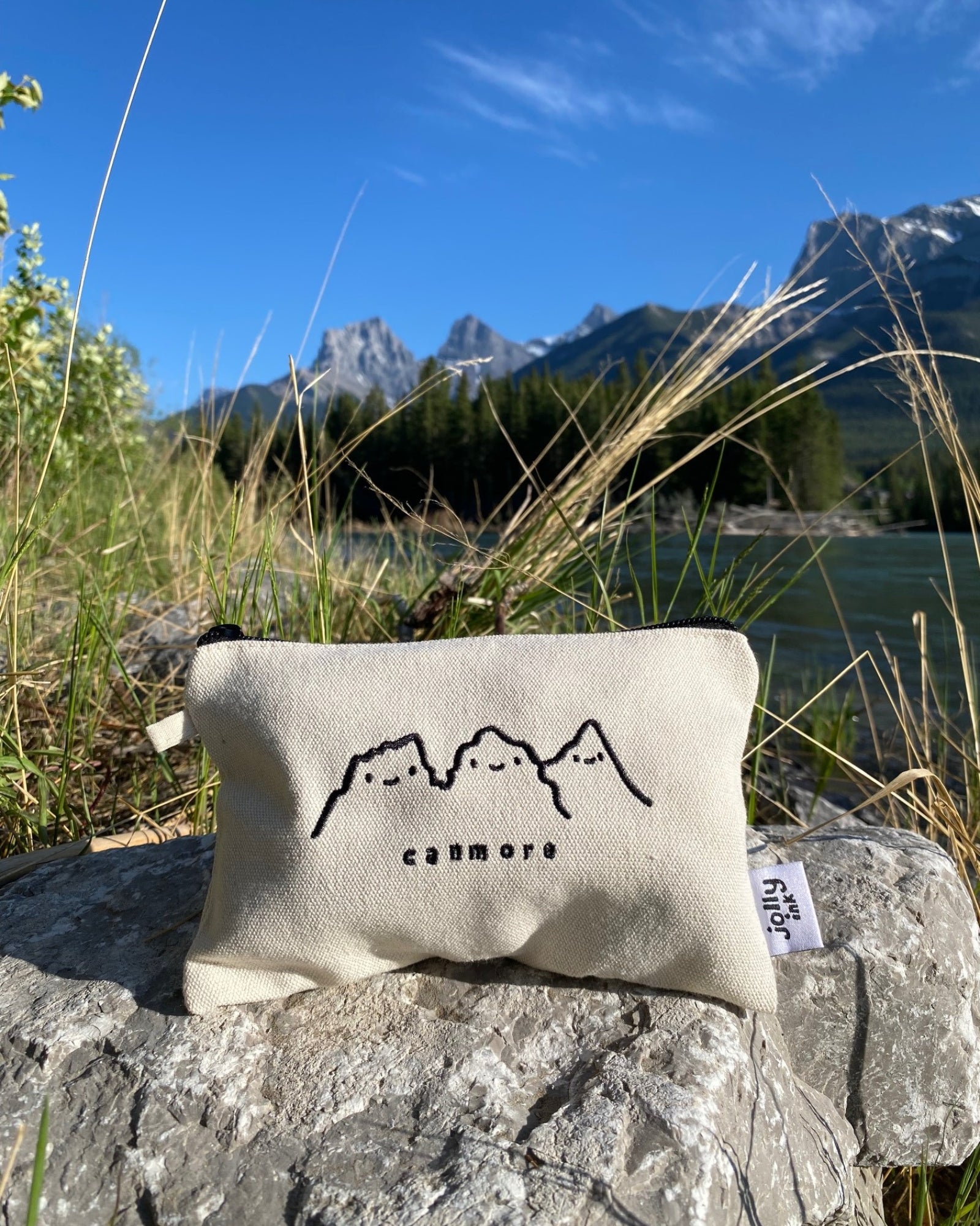THREE SISTERS EMBROIDERED POUCH - MEDIUM