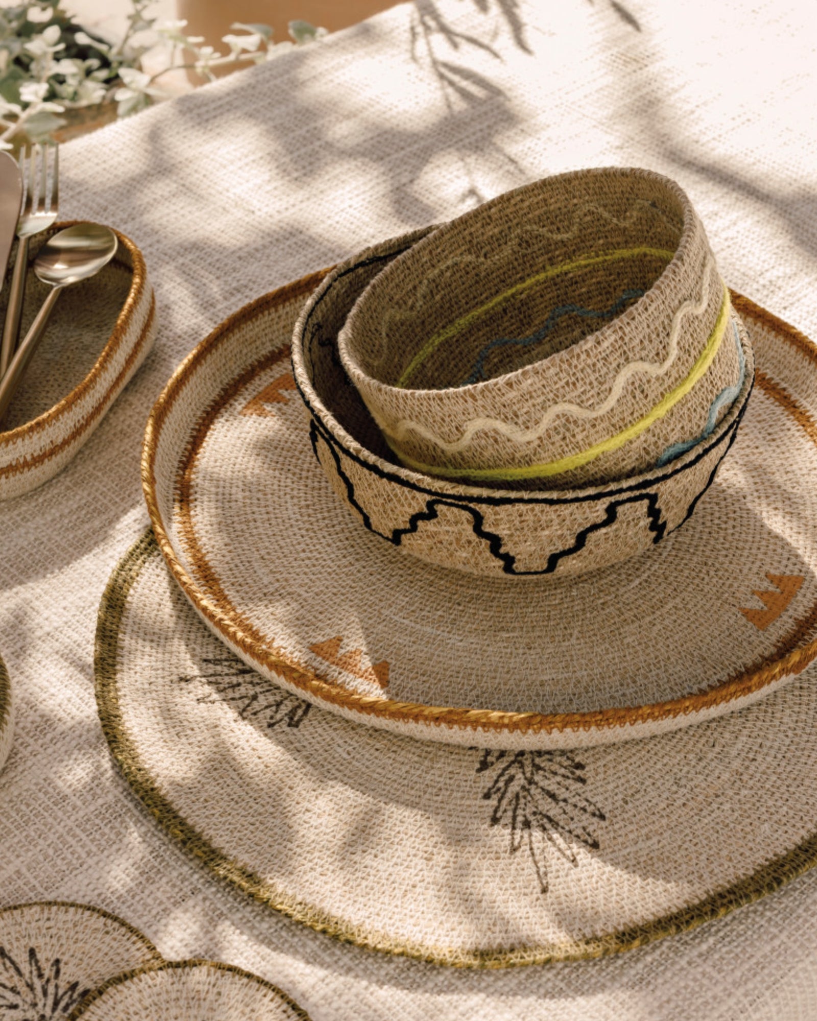 APEX SEAGRASS ROUND TRAY