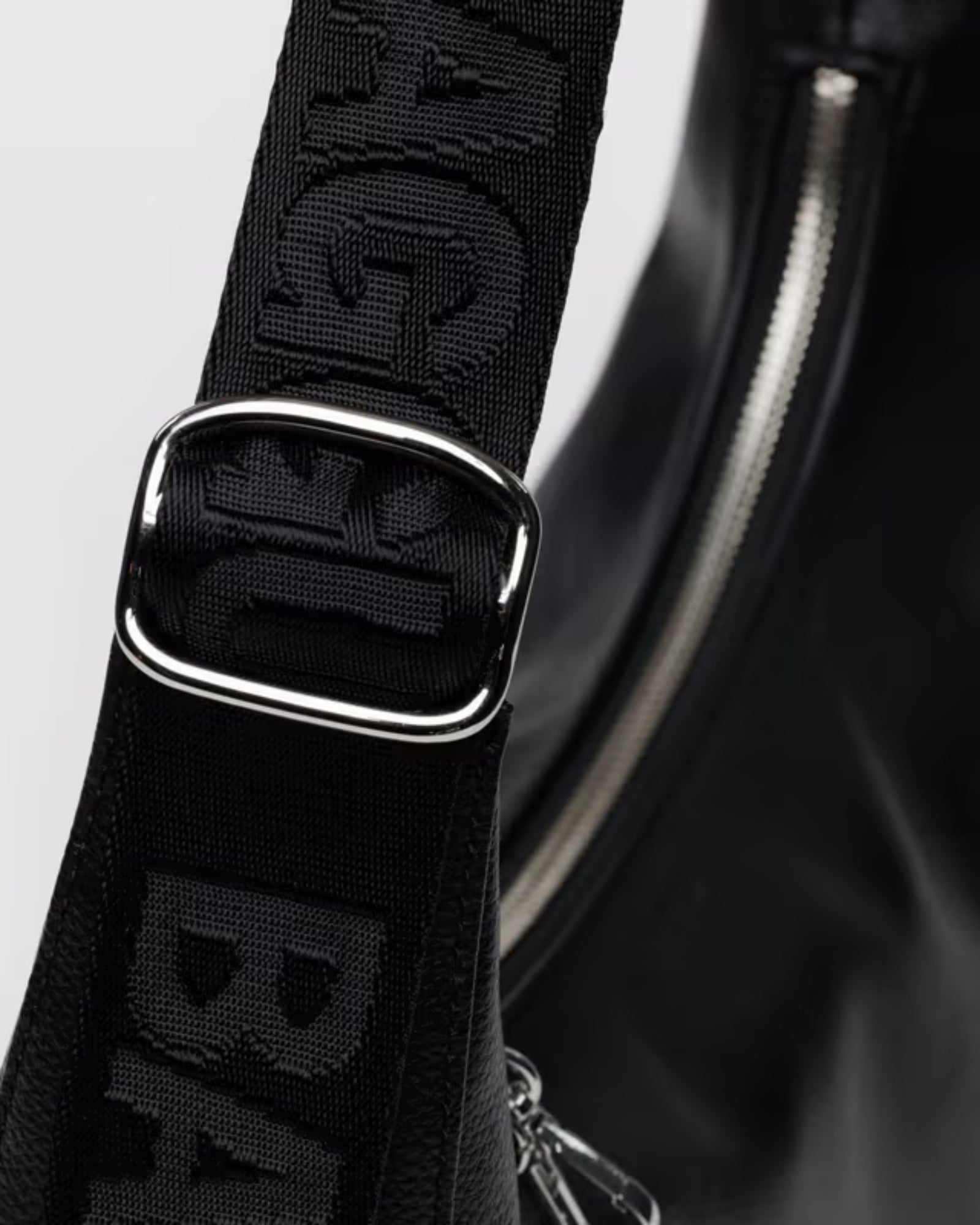 MEDIUM RECYCLED LEATHER CRESCENT BAG - BLACK