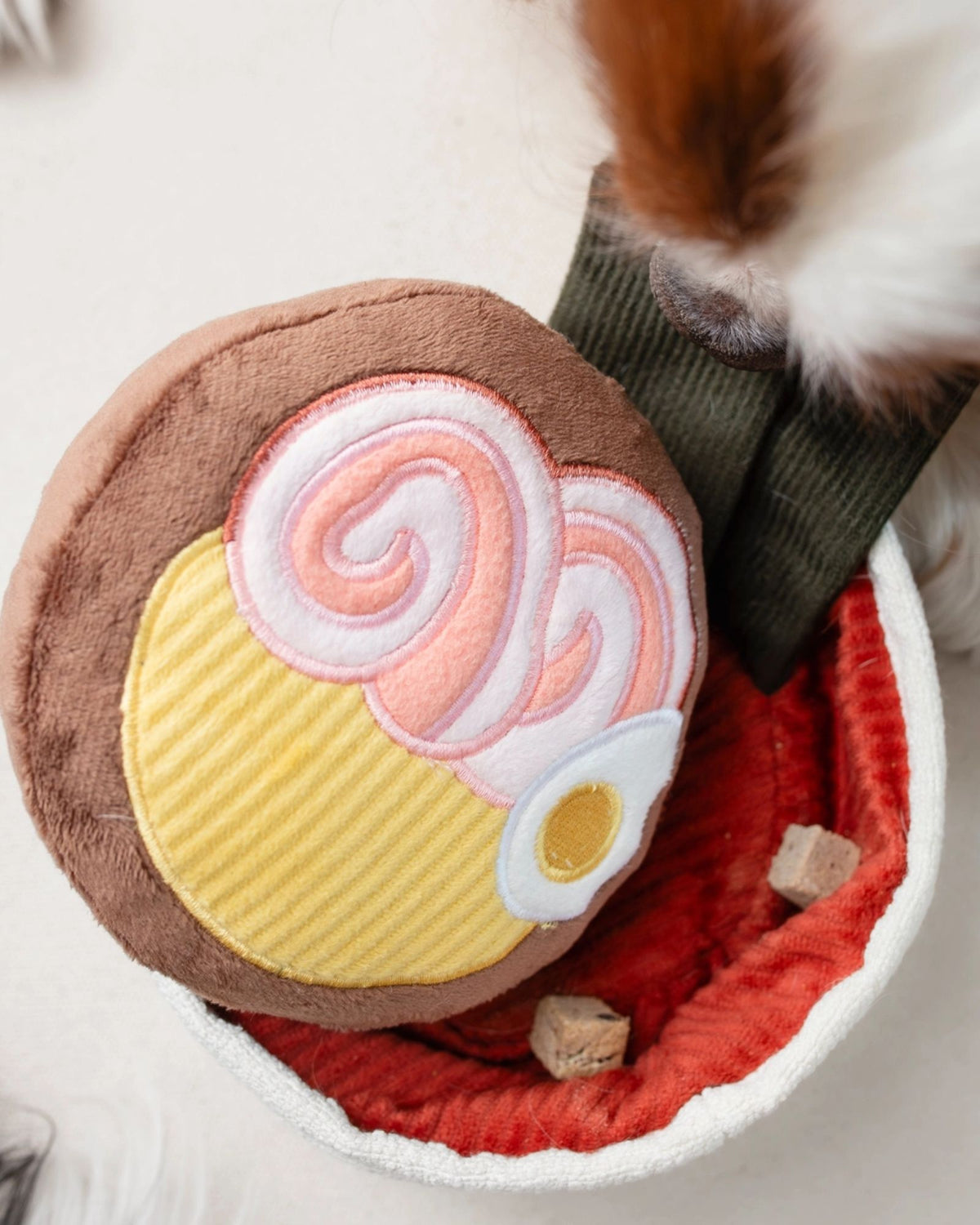 RAMEN ENRICHMENT SQUAKY SNUFFLE - PET TOY