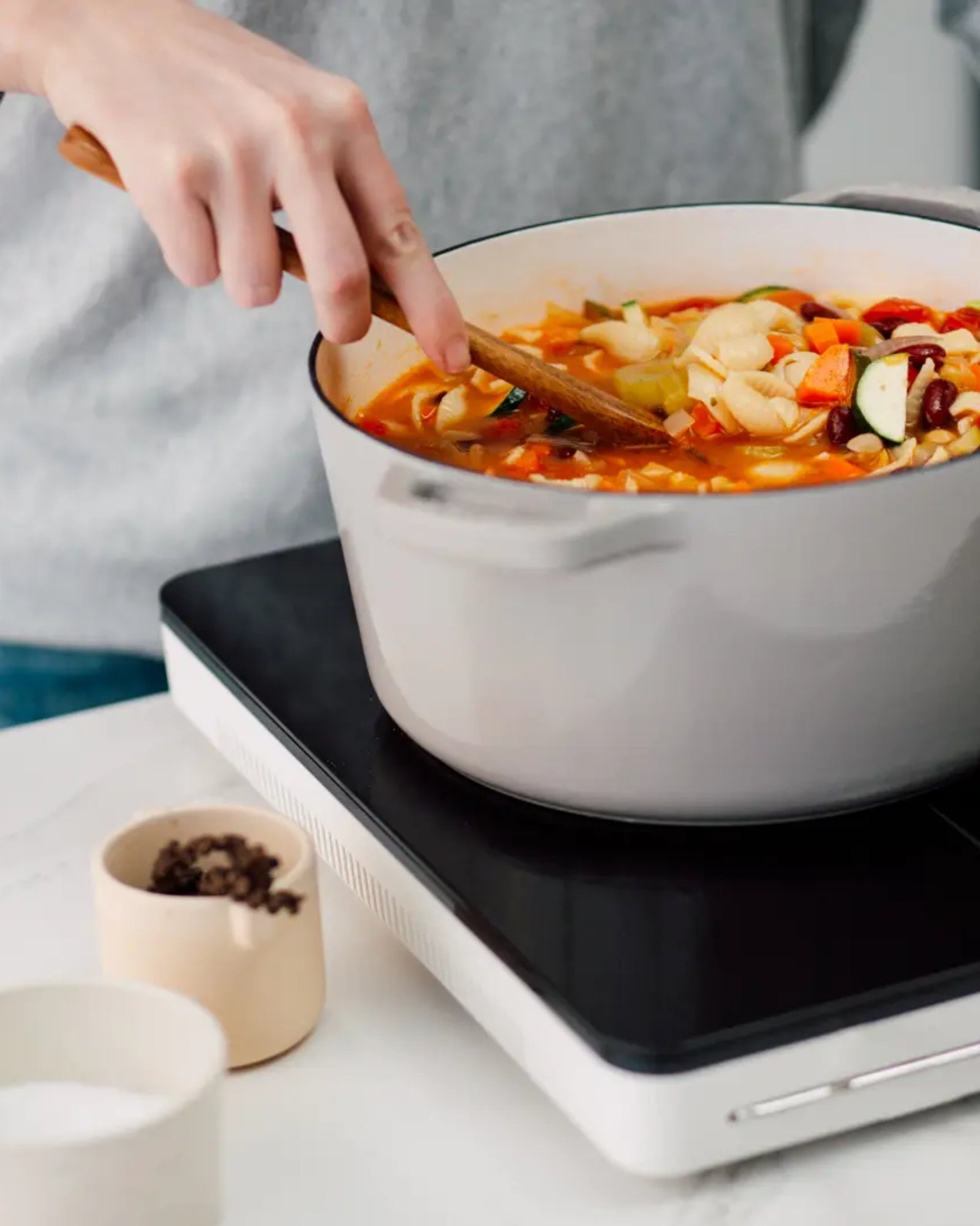 CLASSIC DUTCH OVEN - PEBBLE 5.5 QTS