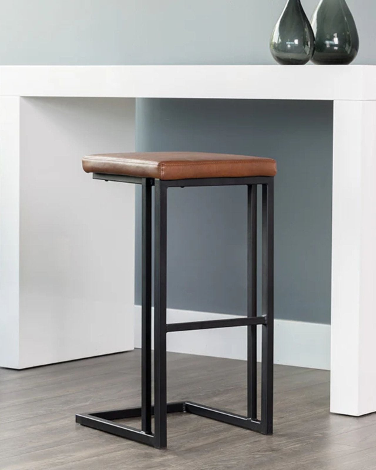 BOONE BAR STOOL - COGNAC | Stonewaters