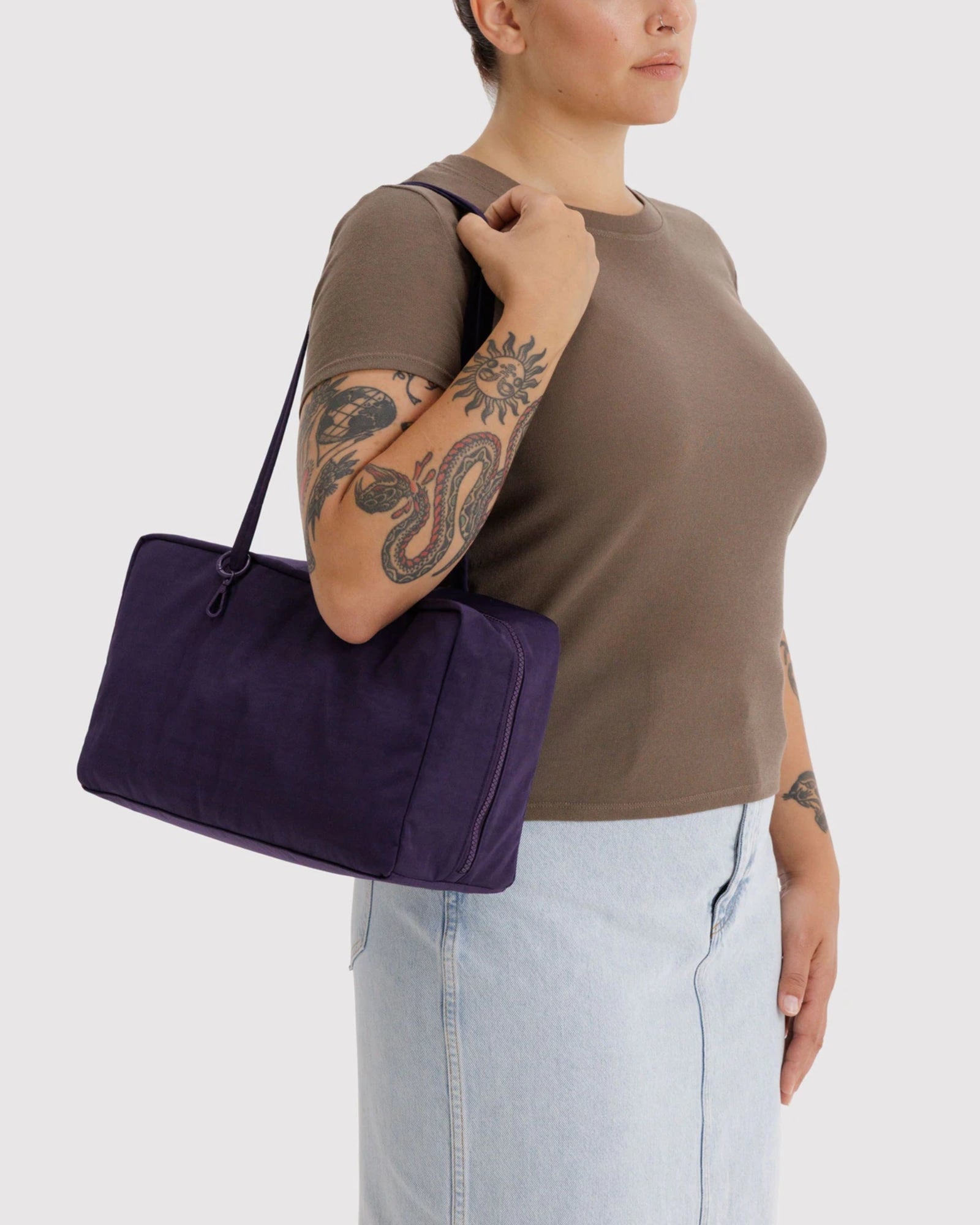 MEDIUM NYLON BOWLER BAG - FIG