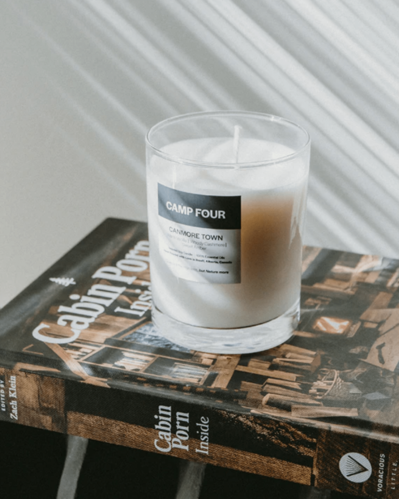 CANMORE TOWN 9 OZ - CANDLE | Stonewaters