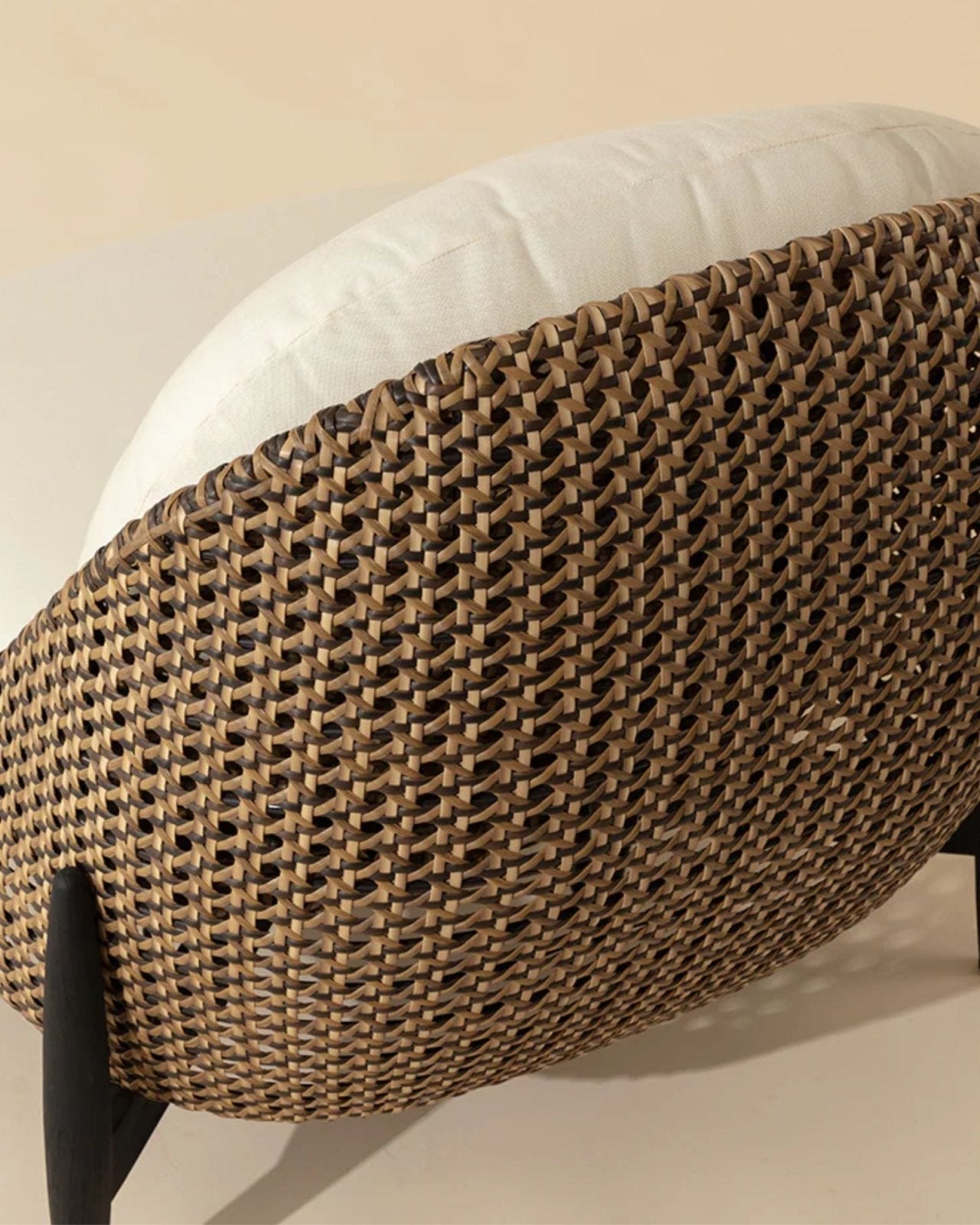 CARILO LOUNGE CHAIR | Stonewaters