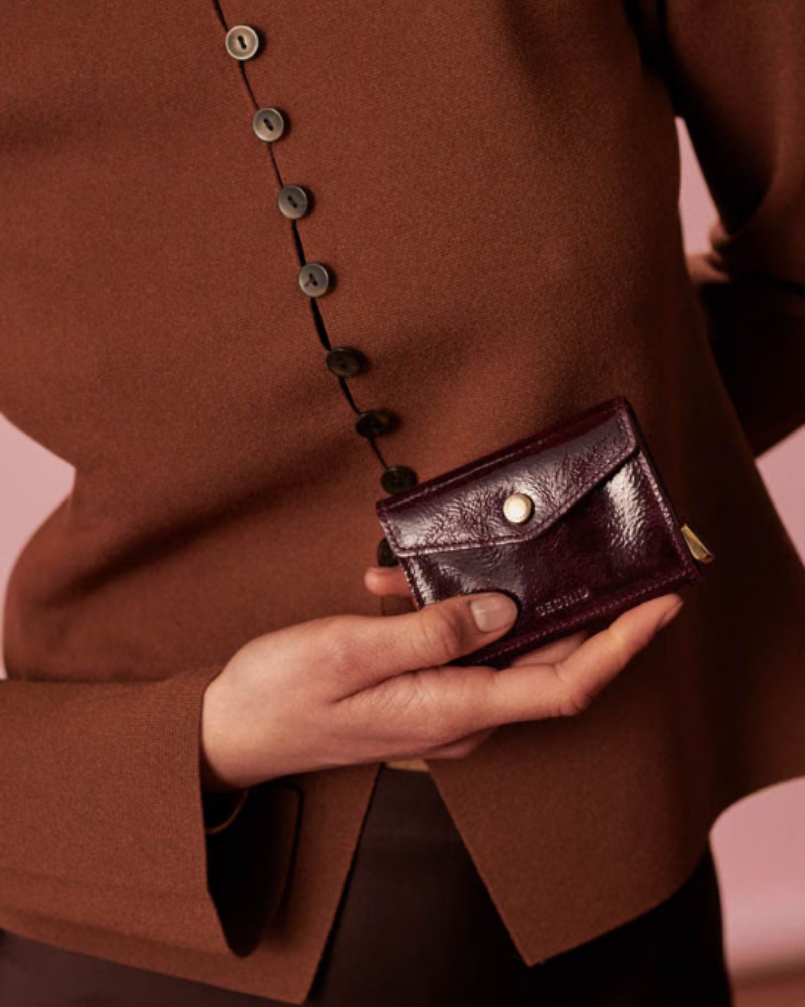NAPLAK PLUM - ENVELOPE WALLET+