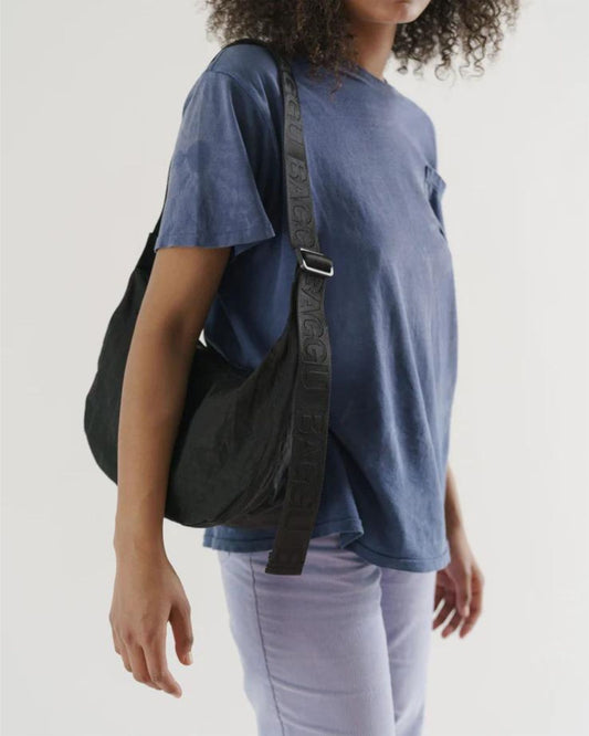 MEDIUM NYLON CRESCENT BAG - BLACK