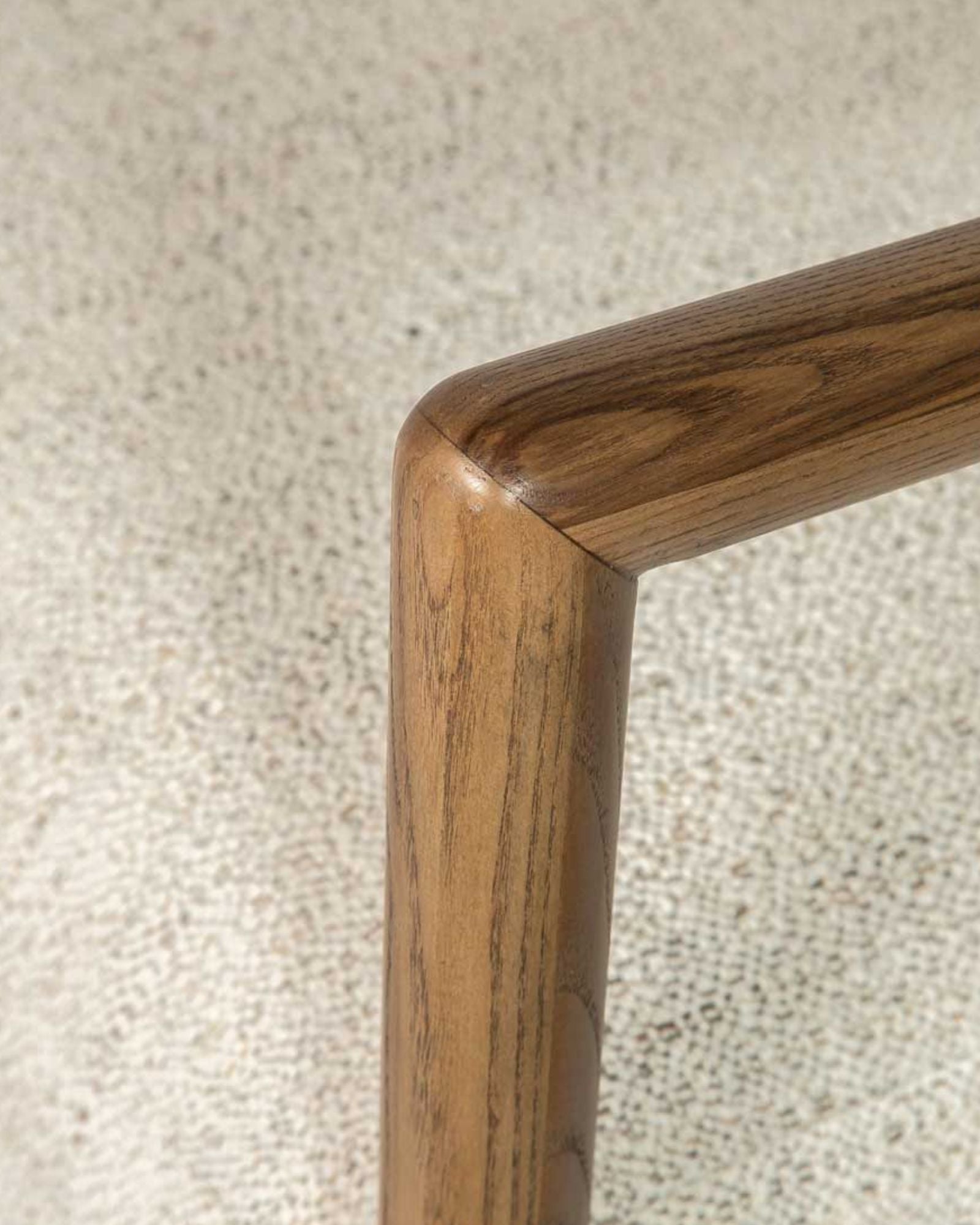 BRIT ACCENT CHAIR