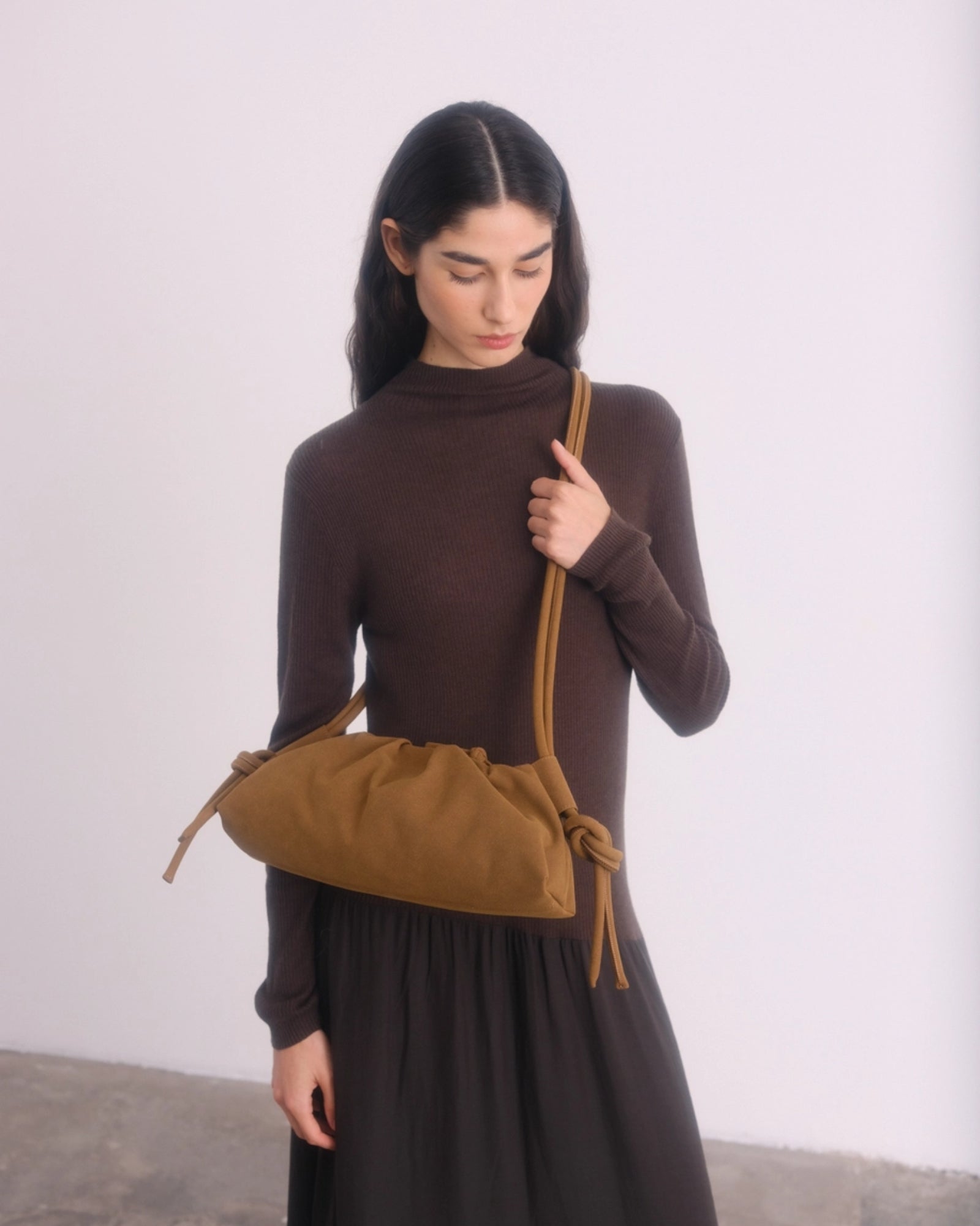 DUMPLING BAG - SUEDE BROWN